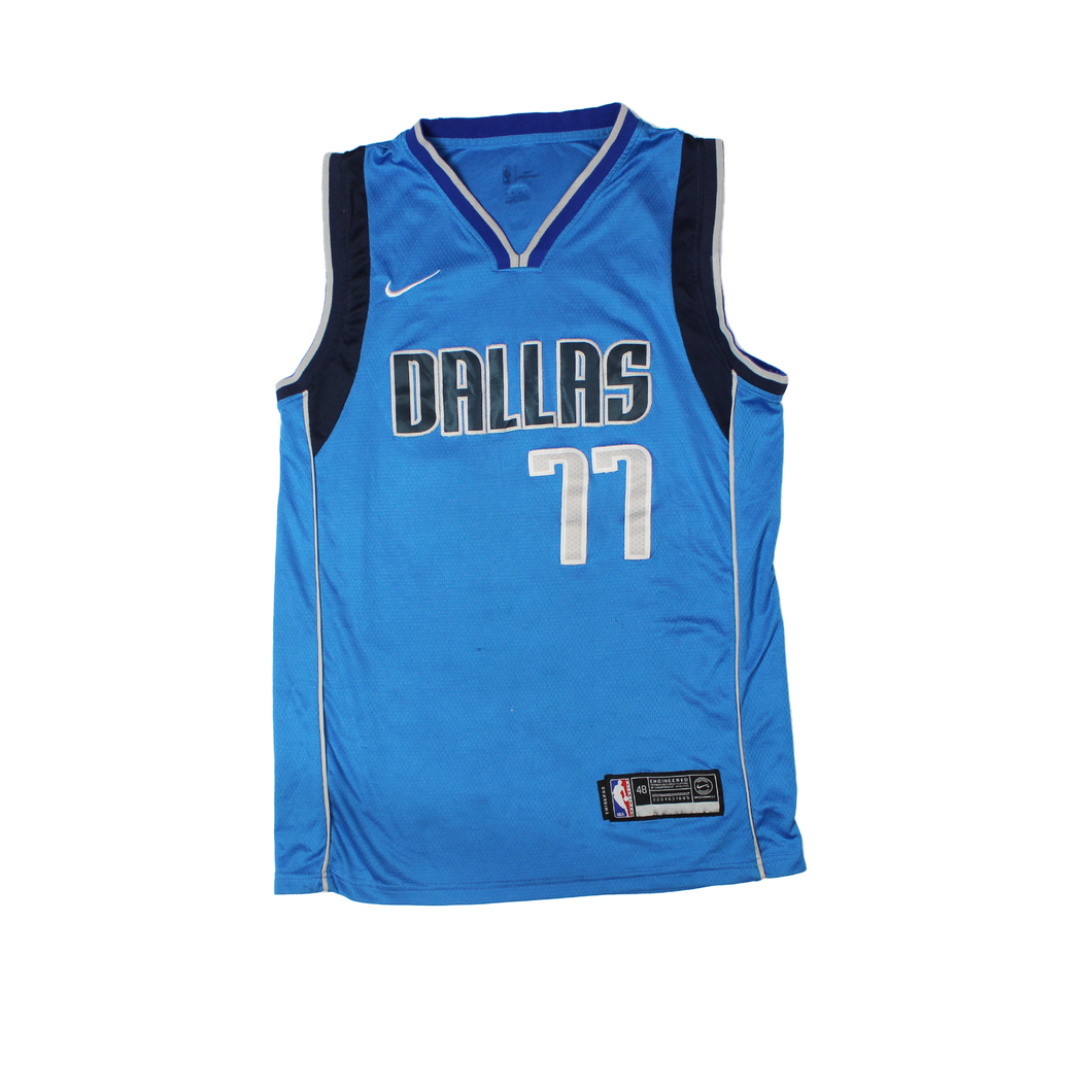 Nike Luka Doncic Dallas Maverics Jersey 77 Size 48