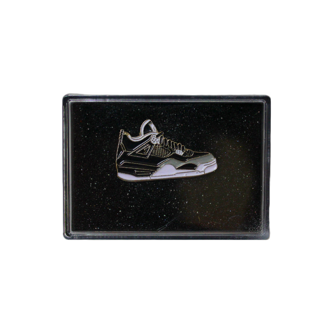 Jordan 4 Retro - black grey - Sneaker Pin