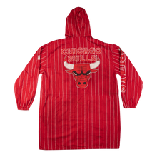 Load image into Gallery viewer, Vintage Chicago Bulls Summer Anorak (XL)
