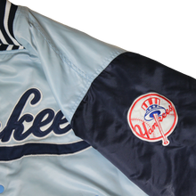 Load image into Gallery viewer, Authentic Collection Majestic Athletic Satin New York &#39;&#39;Yankees&#39;&#39; Jacket (L)
